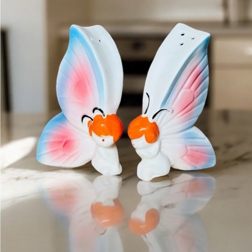 Vintage Japan Pixie Fairy Butterfly Salt & Pepper Shakers - Picture 1 of 10